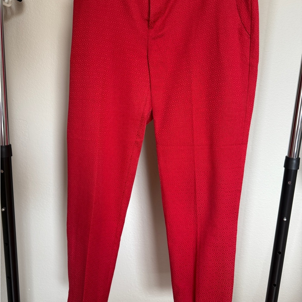 Cropped Red Dress Pants with Tailored Fit and Creased Finish